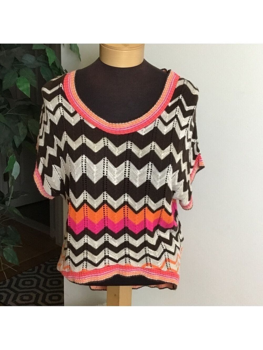 Take Out brand size Large hi/lo Crop sweater